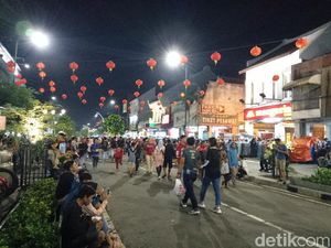Meriahnya Pawai Pekan Budaya Tionghoa di Yogya