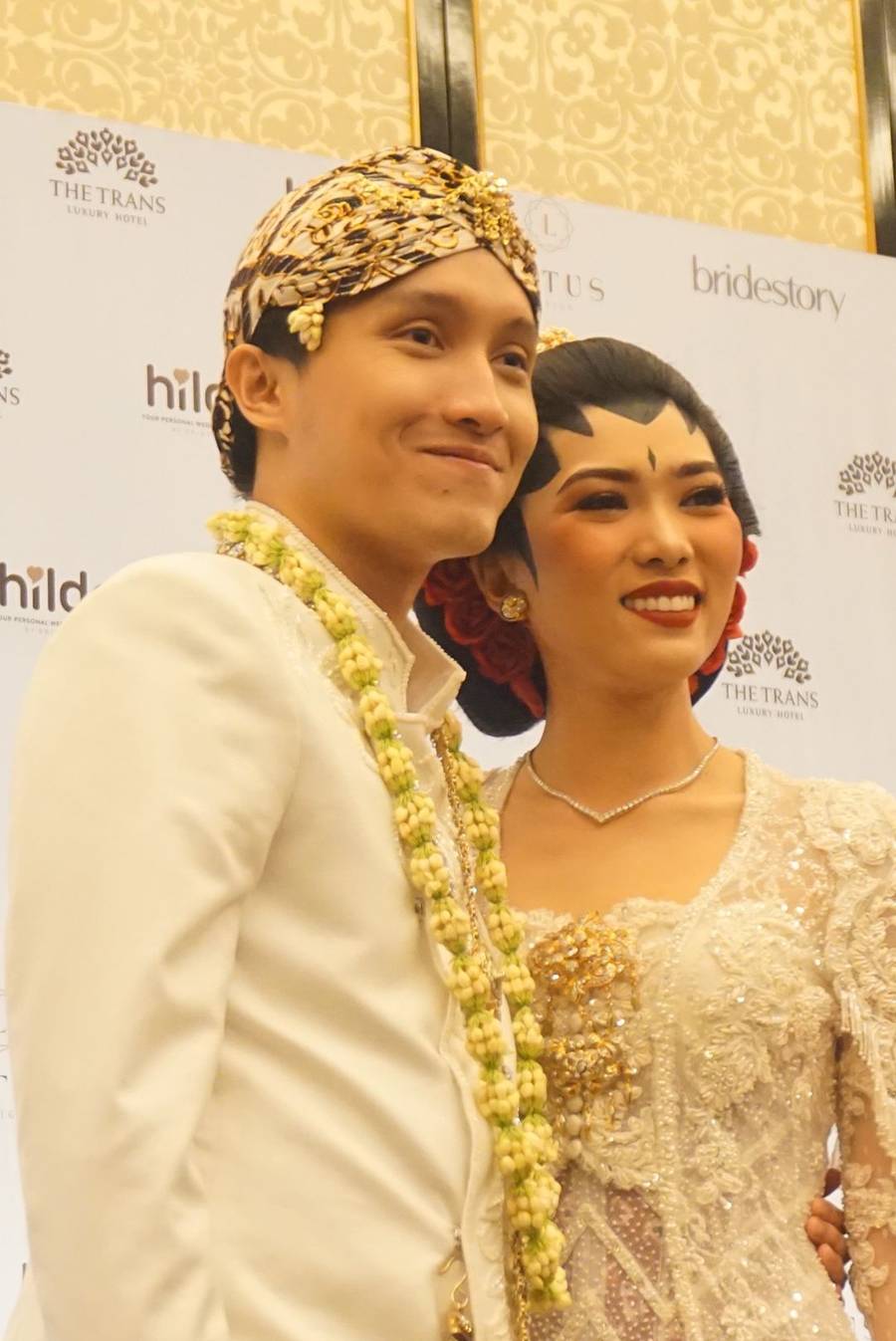 Patah Hati Nasional Jilid 2! Lihat Nih, Senyum Bahagia 