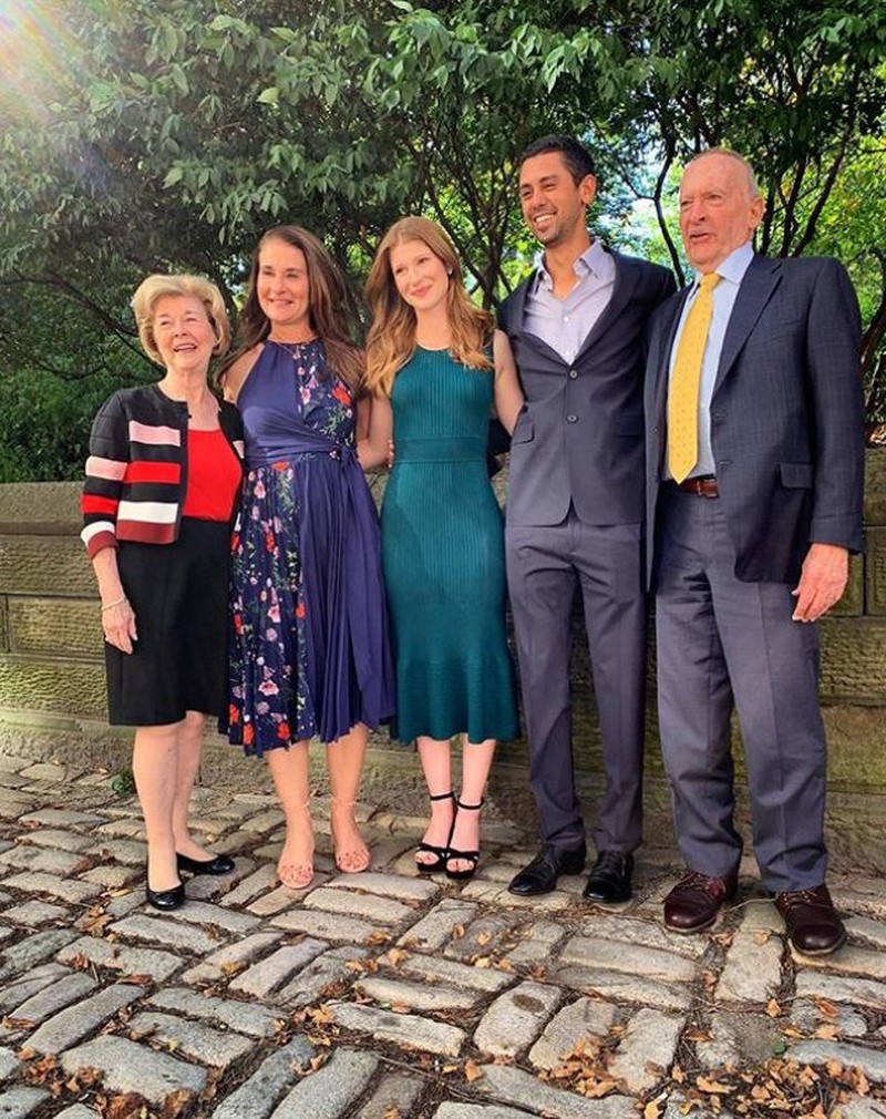 Gaya Pacaran Putri Bill Gates dan Pacar Arabnya