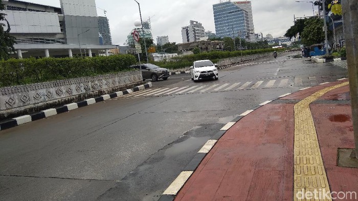 Banjir surut, lalin di Jalan Gunung Sahari normal (Kadek Melda Luxiana-detikcom)