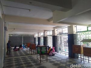 Jelang Pemakaman Gus Sholah, Akses Peziarah Makam Gus Dur Dibatasi