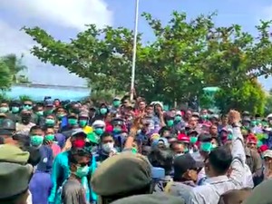 Pemerintah Hadang Ide Karantina di Kapal Perang