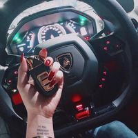 Mengenal Pony Makeup yang Bisa Beli Lamborghini dari Jadi YouTuber