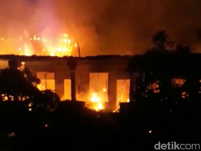 Kebakaran 19 kamar kos di Badung Bali (Angga Riza/detikcom)