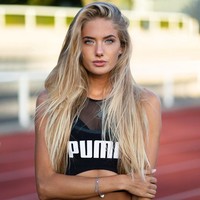 Tak sedikit netizen menilai Alica Schmidt tak terlalu cocok untuk jadi atlet dan menganggapnya lebih pantas berprofesi sebagai model atau bintang film. Foto: Instagram