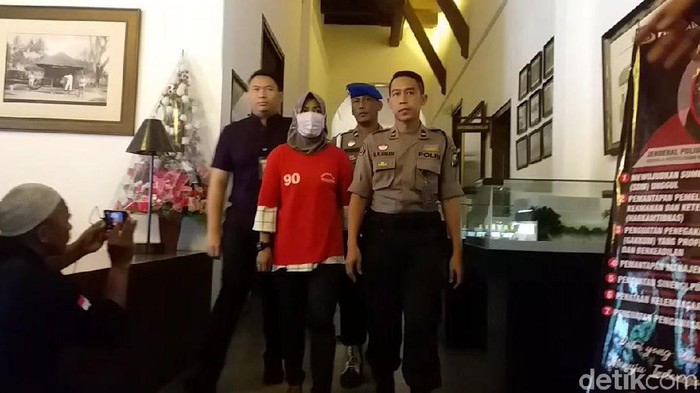netizen hina risma