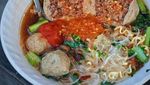 20 Bakso Kerikil dan Mercon Ada di Sini