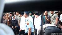 Presiden Joko Widodo (Jokowi) menyampaikan Gus Sholah adalah tokoh teladan warga Indonesia.