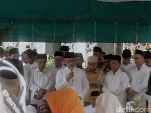 Kenangan Terakhir Ketum PP Muhammadiyah dengan Gus Sholah
