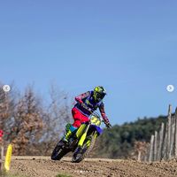 Valentino Rossi 'Terbang' Pakai Motor Motocross