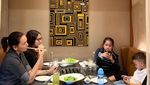 Kulineran Hits Fitri Salhuteru, Pengusaha dan Sahabat Nikita Mirzani
