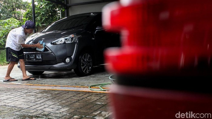 Jaman now, nggak cuma manusia yang bisa mandi sauna. Mobil pun sekarang bisa mandi uap ala manusia. Penasaran?