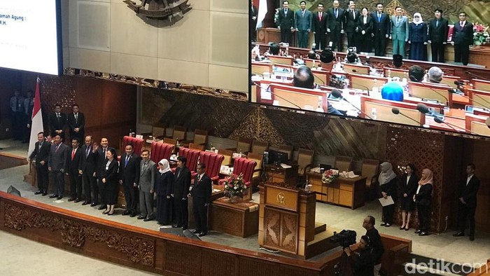 DPR RI menetapkan nama-nama hakim agung, hakim ad hoc dan hakim hubungan industrial (Mochamad Zhacky/detikcom)