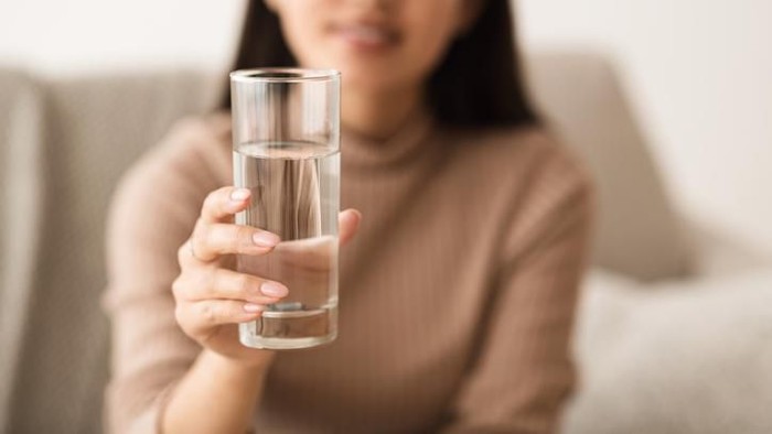 Minum air putih