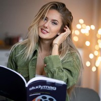 Nama Alica Schmidt mulai terkenal setelah membantu Jerman meraih perak dalam reli 4x400 meter di European Athletics Under-20 Championships di Italia pada 2017. Namun, pelari jarak menengah ini menjadi lebih dikenal dengan foto-foto seksinya di media sosial. Foto: Instagram