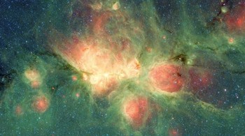 Kaki kucing Nebula di Galaksi Bima Sakti yang terletak di rasi Scorpius. Jaraknya dari Bumi diperkirakan sekitar 4.200 tahun cahaya hingga sekitar 5.500 tahun cahaya. Foto: NASA/JPL-Caltech via AP  