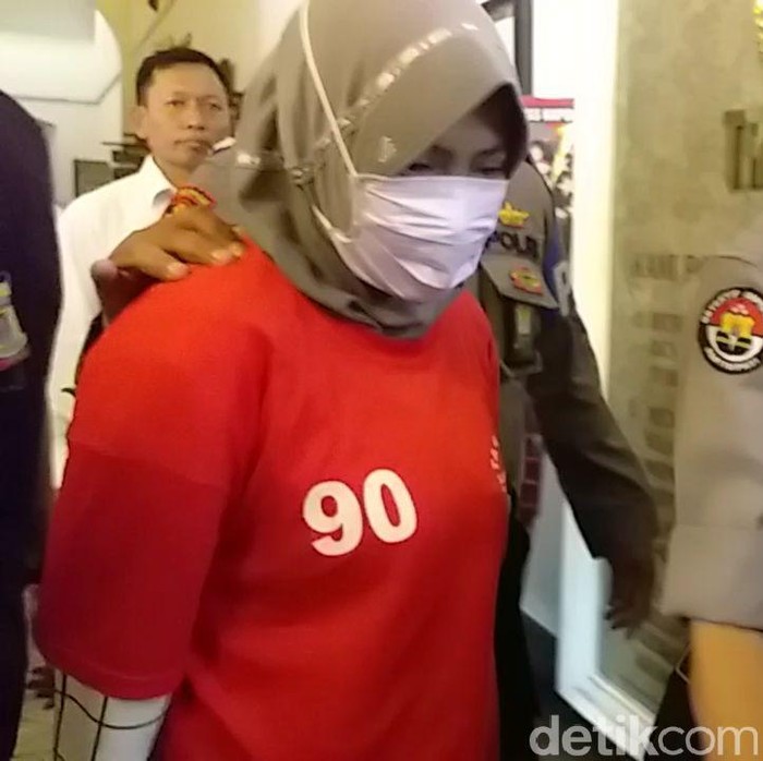 netizen hina risma