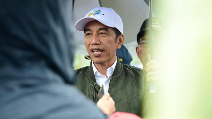 Jokowi Presiden Jokowi di Kecamatan Sukajaya, Bogor.