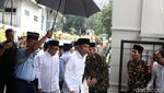 Sampaikan Rasa Duka, Jokowi-JK Melayat Almarhum Gus Sholah