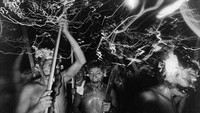 Suku Yanomami mendiami lembah Sungai Orinoco di selatan Venezuela dan menyebar hingga ke Roraima, Brasil. Keberadaan dan kelestarian suku ini terancam gara-gara virus Corona. (Claudia Andujar/BBC)