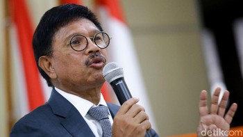 Menurutnya, penyebar hoax bisa ditindak secara hukum jika dia melakukan penyebaran berita hoax secara terus menerus.