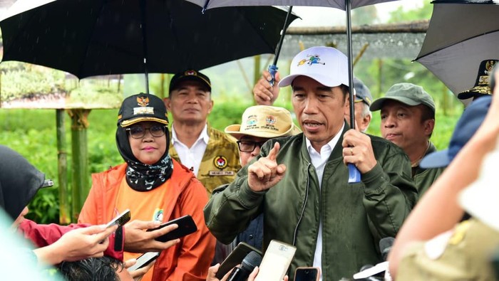 Presiden Jokowi di Kecamatan Sukajaya, Bogor.