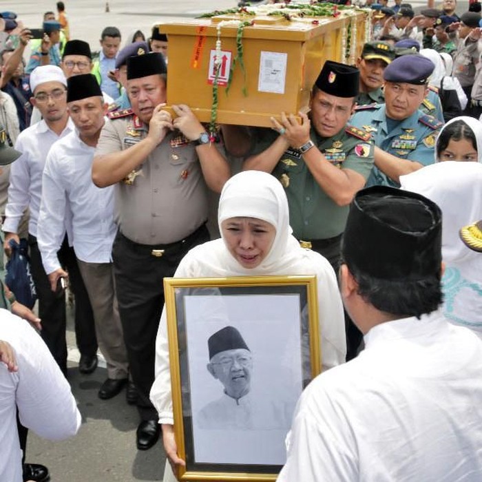 gus sholah wafat