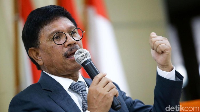 Kominfo Johnny G Plate peringatkan masyarakat terkait hoax penyebaran virus corona. Sebanyak 54 kasus sudah dilaporkan.