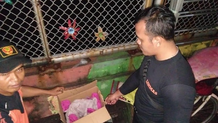 penemuan bayi di surabaya