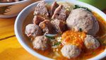 20 Bakso Kerikil dan Mercon Ada di Sini