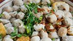 20 Bakso Kerikil dan Mercon Ada di Sini