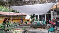 Gus Sholah Wafat di RS Jantung Harapan Kita, Jakarta pada Minggu (2/2/2020) sekitar pukul 20.55 WIB. Mantan Wakil Ketua Komnas HAM itu sempat kritis setelah menjalani operasi jantung, Jumat (31/1).