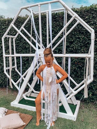 Emak-emak Viral karena Bikin Pesta Ultah Anak Bertema Coachela Low Budget