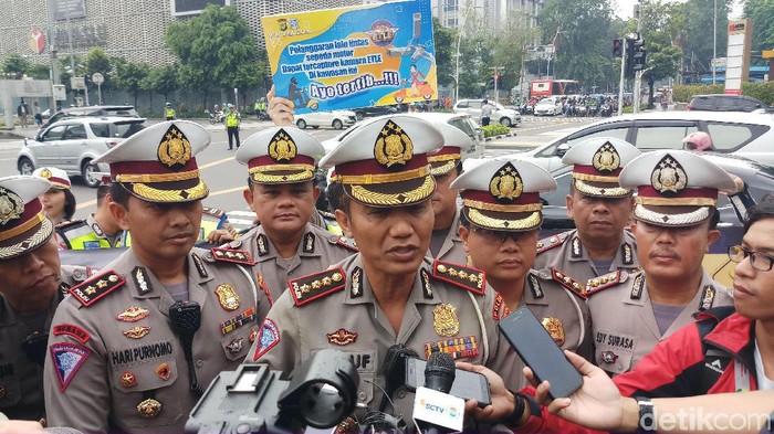 Dirlantas Polda Metro Jaya Kombes Yusuf Sosialisasi E-TLE untuk motor di Sarinah, Thamrin