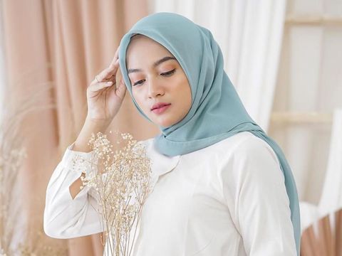 10 Rekomendasi Hijab Cornskin Anti Kusut yang Nyaman Dipakai