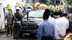 Sampaikan Rasa Duka, Jokowi-JK Melayat Almarhum Gus Sholah