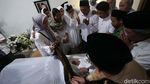 Suasana di Rumah Duka Gus Sholah