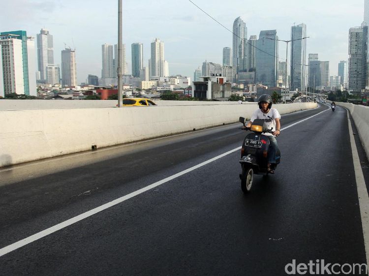 Jangan Nekat! JLNT Casablanca Bakal Dipasang Kamera e-Tilang Motor