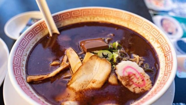 Selain Ramen Boba, Ini 5 Kreasi Mie Unik yang Lezat