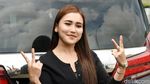 Haters Minggir! Ayu Ting Ting Makin Seksi sampai Pamer Perut