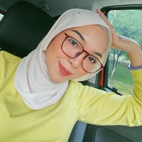Dulu dia pernah tolak saya. Dia pernah bilang kalau kamu kurus baru aku mau dekat kamu. Tapi sekarang saya sudah kurus, saya pun nggak mau dengan dia, terangnya. Foto: Twitter @__syarmineisa