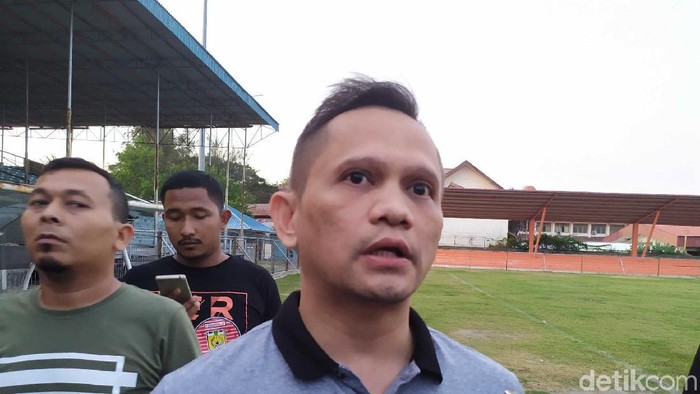 Presiden Klub Persiraja Nazaruddin Dek Gam