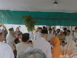 Sosok Gus Sholah di Mata Keluarga dan Santri Ponpes Tebuireng