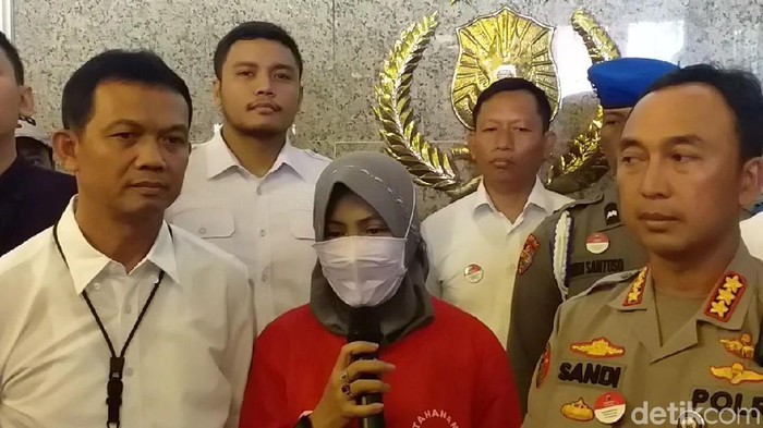 netizen hina risma