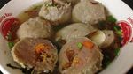 20 Bakso Kerikil dan Mercon Ada di Sini