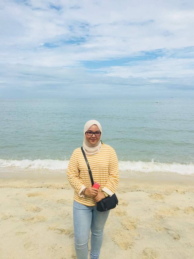 Syarmine bahkan mengungkapkan bahwa pria yang menolak cintanya menyesal melihat transformasi penampilannya kini. Meskipun begitu, wanita berusia 25 tahun ini mengaku dirinya menjalani diet bukan karena putus cinta. Foto: Twitter @__syarmineisa