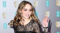 Model berusia 20 tahun itupun sepertinya ingin membuat pengalaman perdananya jadi lebih berkesan dengan tampil berani. Gareth Cattermole/Getty Images