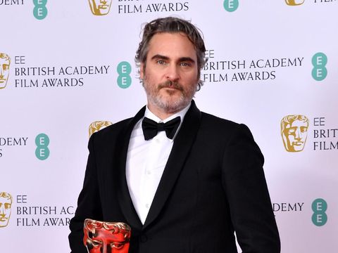 LONDON, ENGLAND - FEBRUARY 02: Prince William, Duke of Cambridge speaks with BAFTA winner Joaquin Phoenix at the EE British Academy Film Awards 2020 at Royal Albert Hall on February 2, 2020 in London, England. (Photo by Jeff Gilbert - WPA Pool / Getty Images)