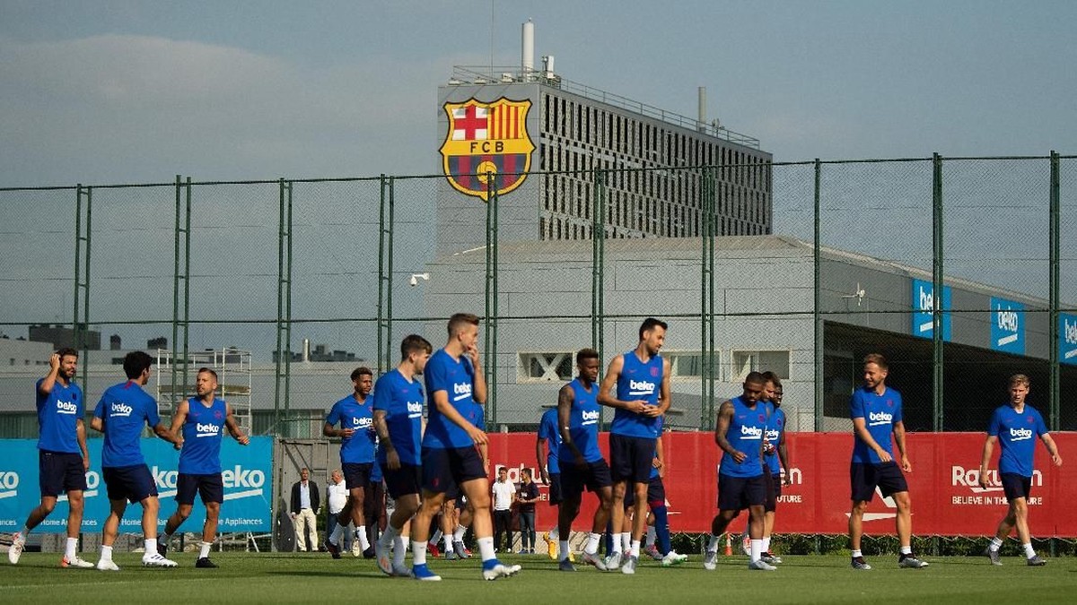 Dua pemain Barcelona dilaporkan bertengkar dalam latihan. (Foto: David Ramos / Getty Images)