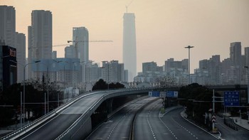 Sepinya Wuhan, membuat kota ini terlihat seperti tak berpenghuni. Foto: Getty Images